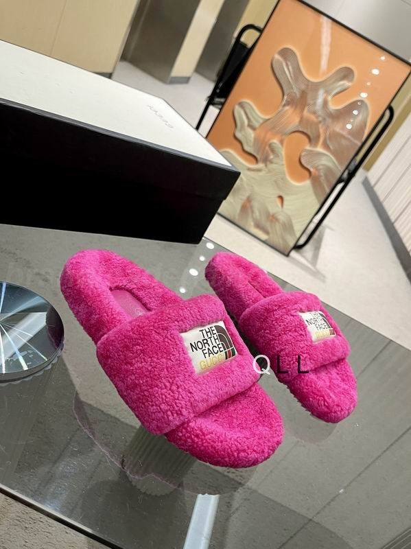 Gucci Women's Slippers 101